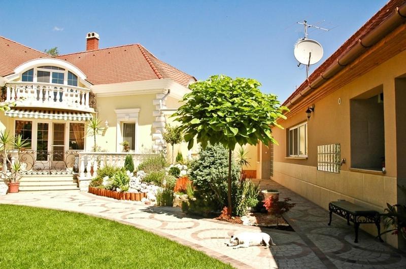 Gombos Apartman Apartamento Hajdúszoboszló Exterior foto
