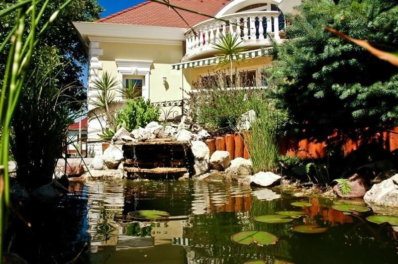 Gombos Apartman Apartamento Hajdúszoboszló Exterior foto