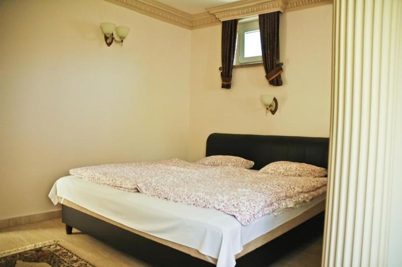 Gombos Apartman Apartamento Hajdúszoboszló Quarto foto