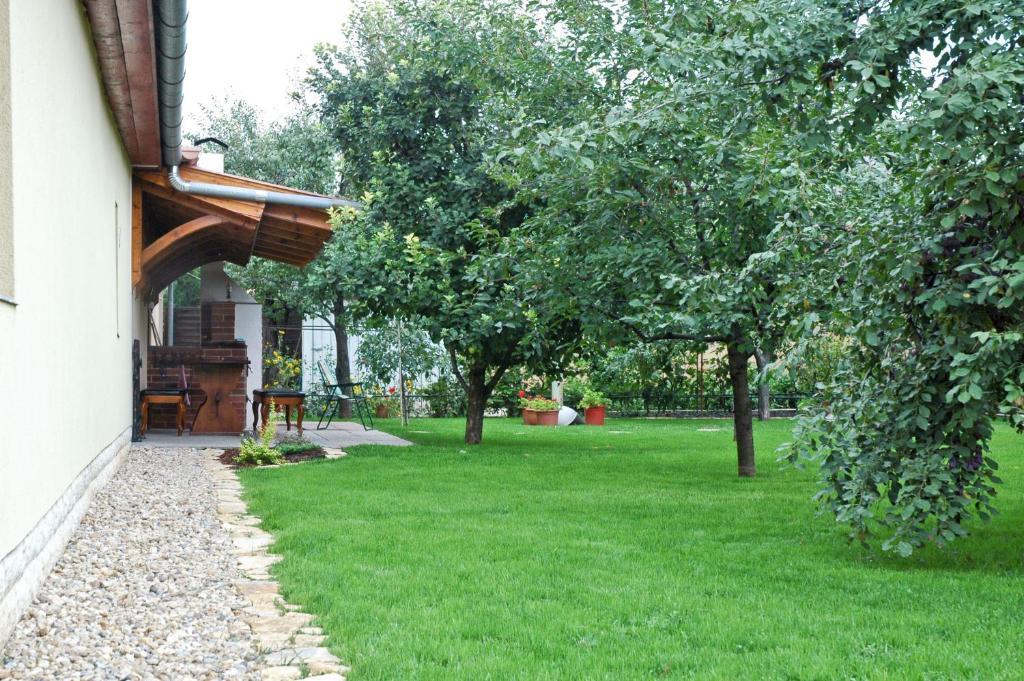 Gombos Apartman Apartamento Hajdúszoboszló Exterior foto